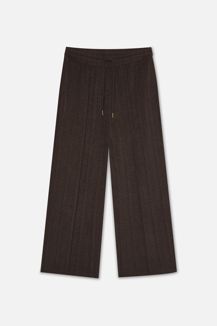Pantalones cafés Bodega