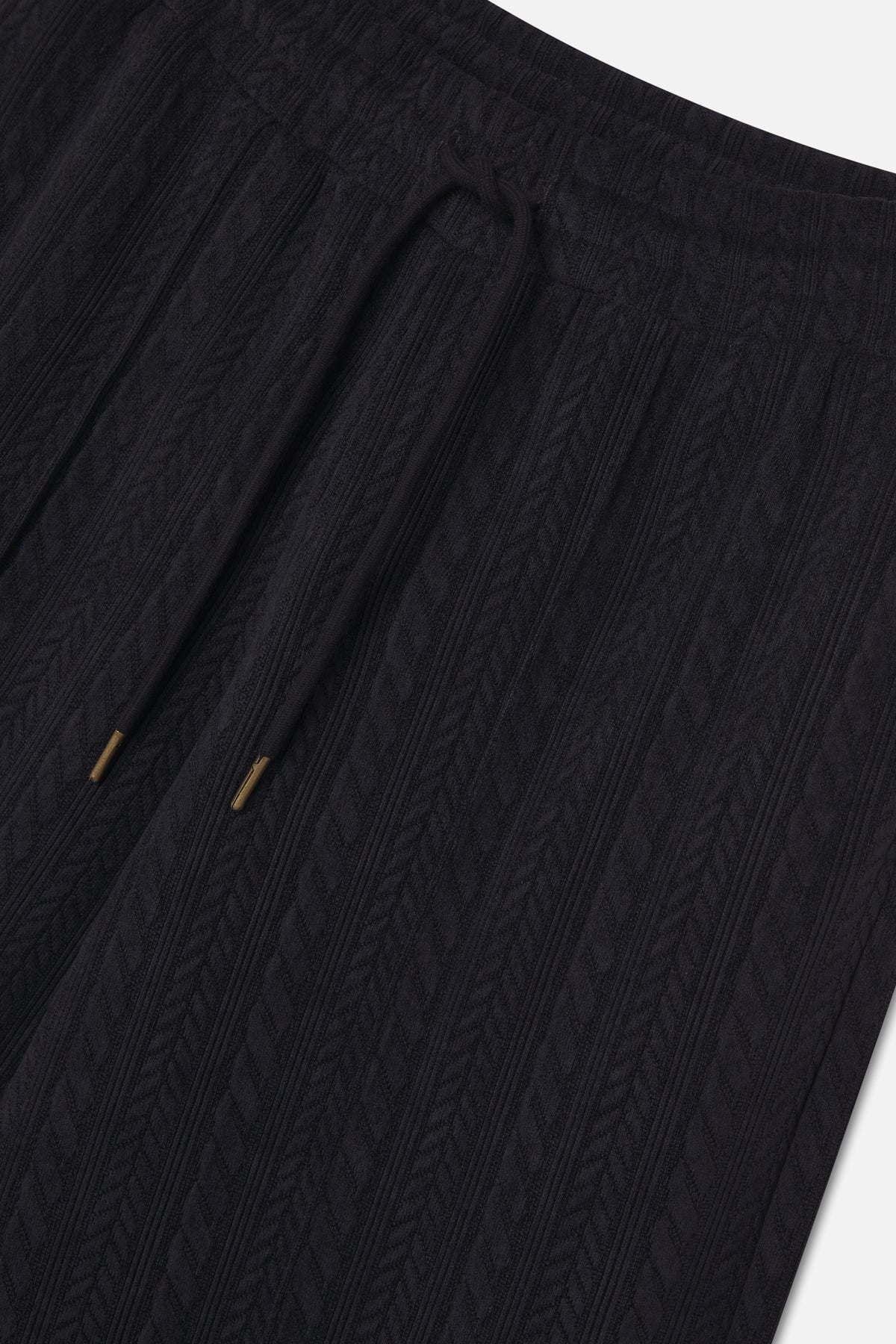 Pantalones Oscuros Bodega