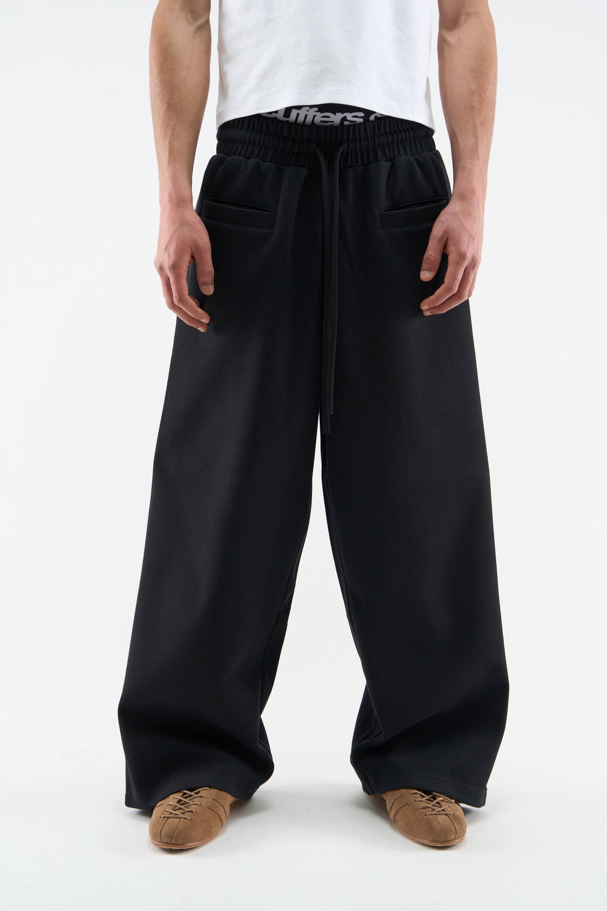 Pantalones tubulares negros