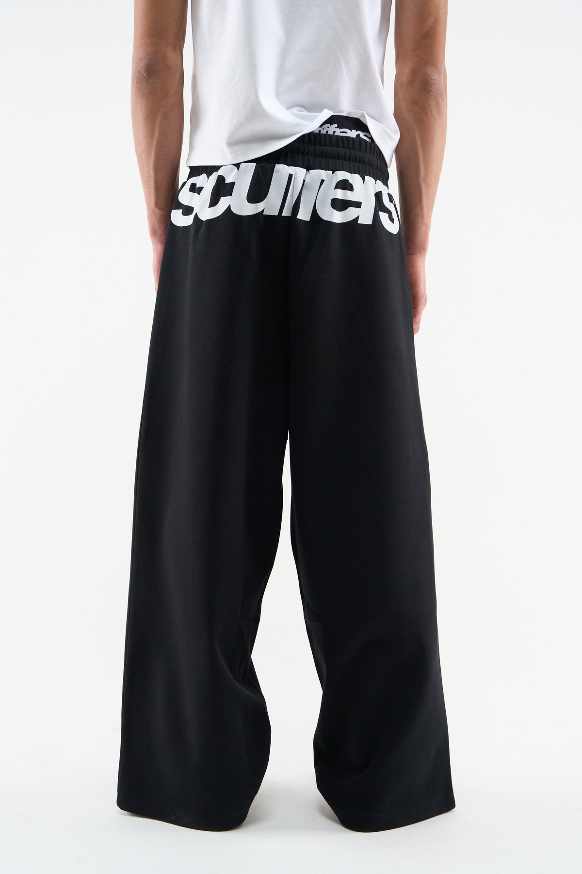 Pantalones tubulares negros