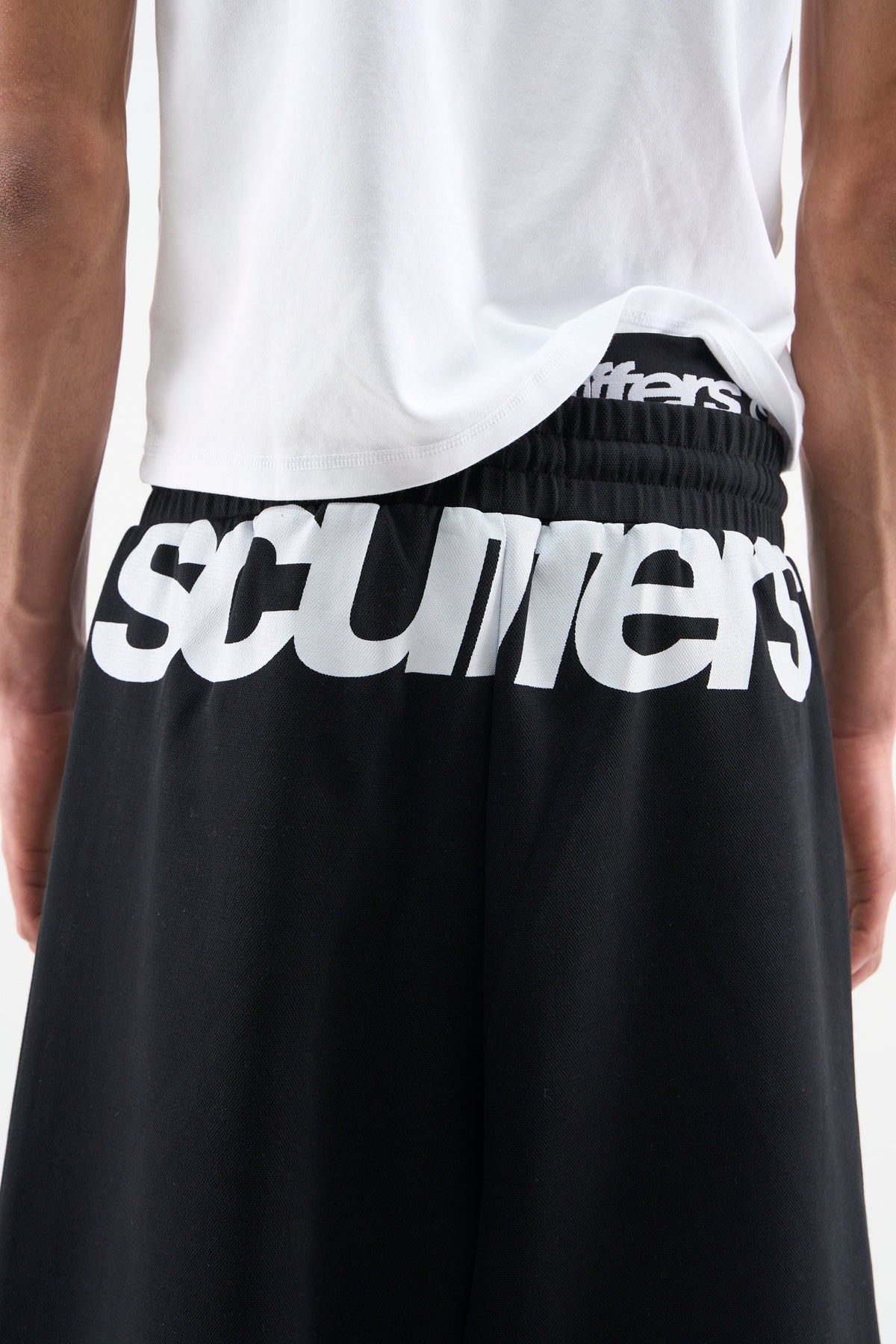 Pantalones tubulares negros