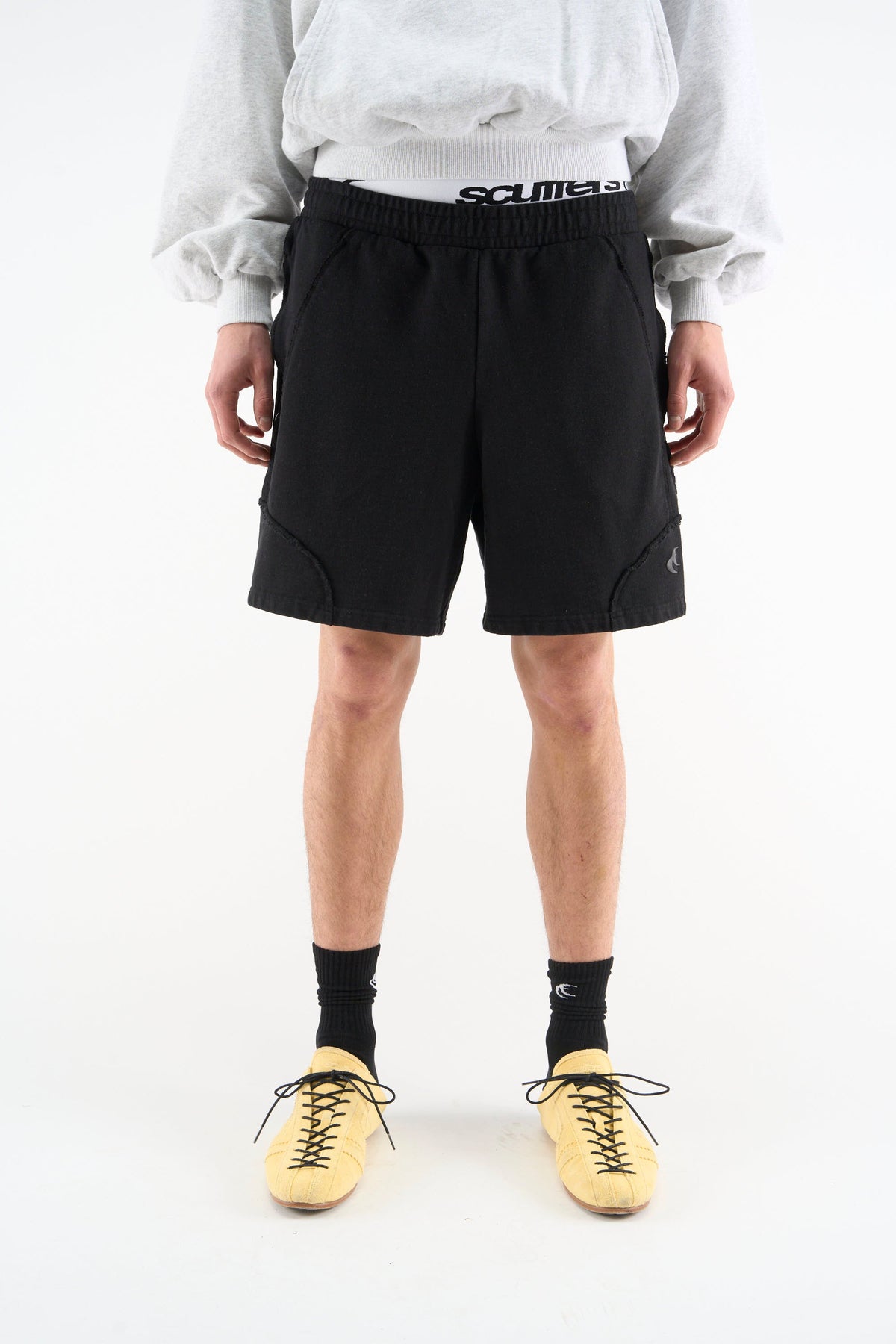 Shorts negros deportivos de alta costura