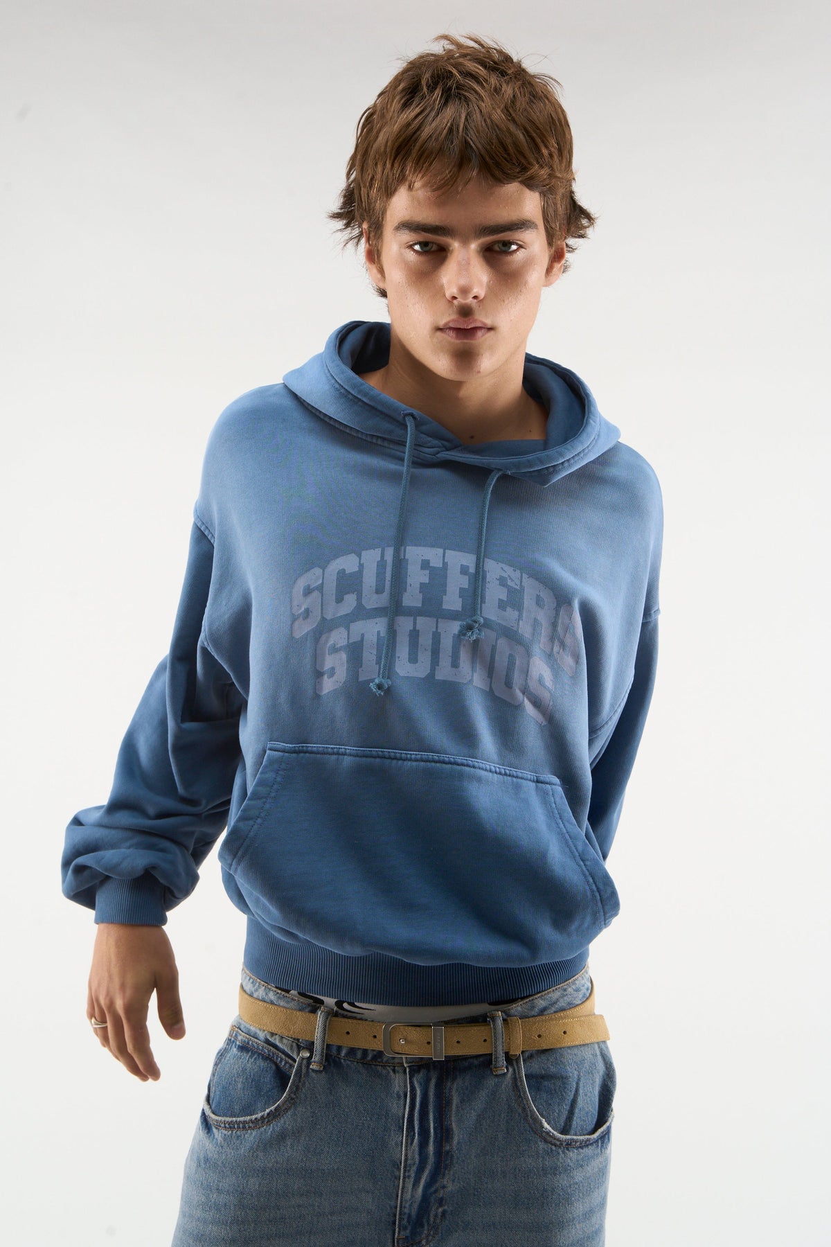 Sudadera con capucha azul, taquilla