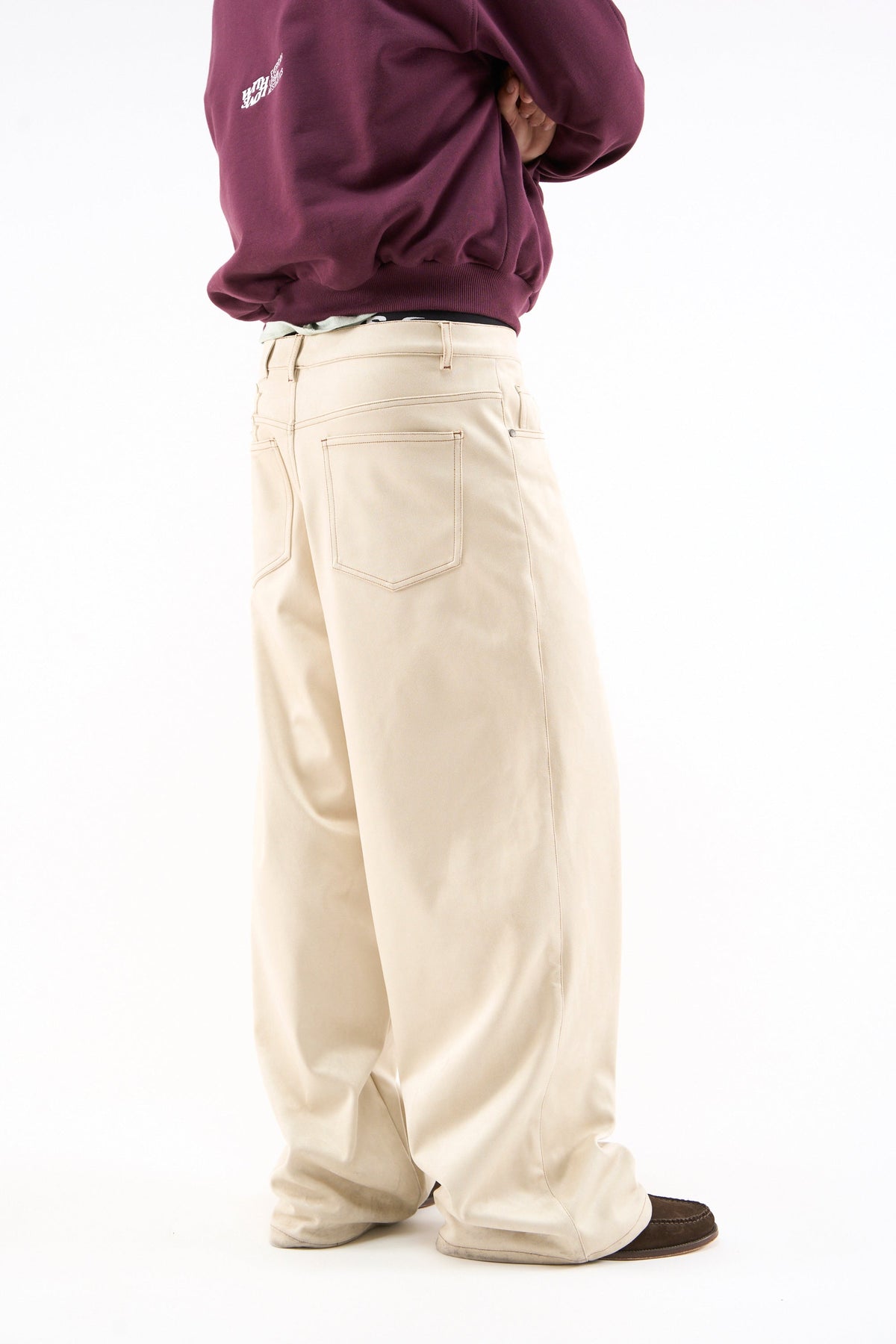 Pantalones Anchos Grises de Gamuza