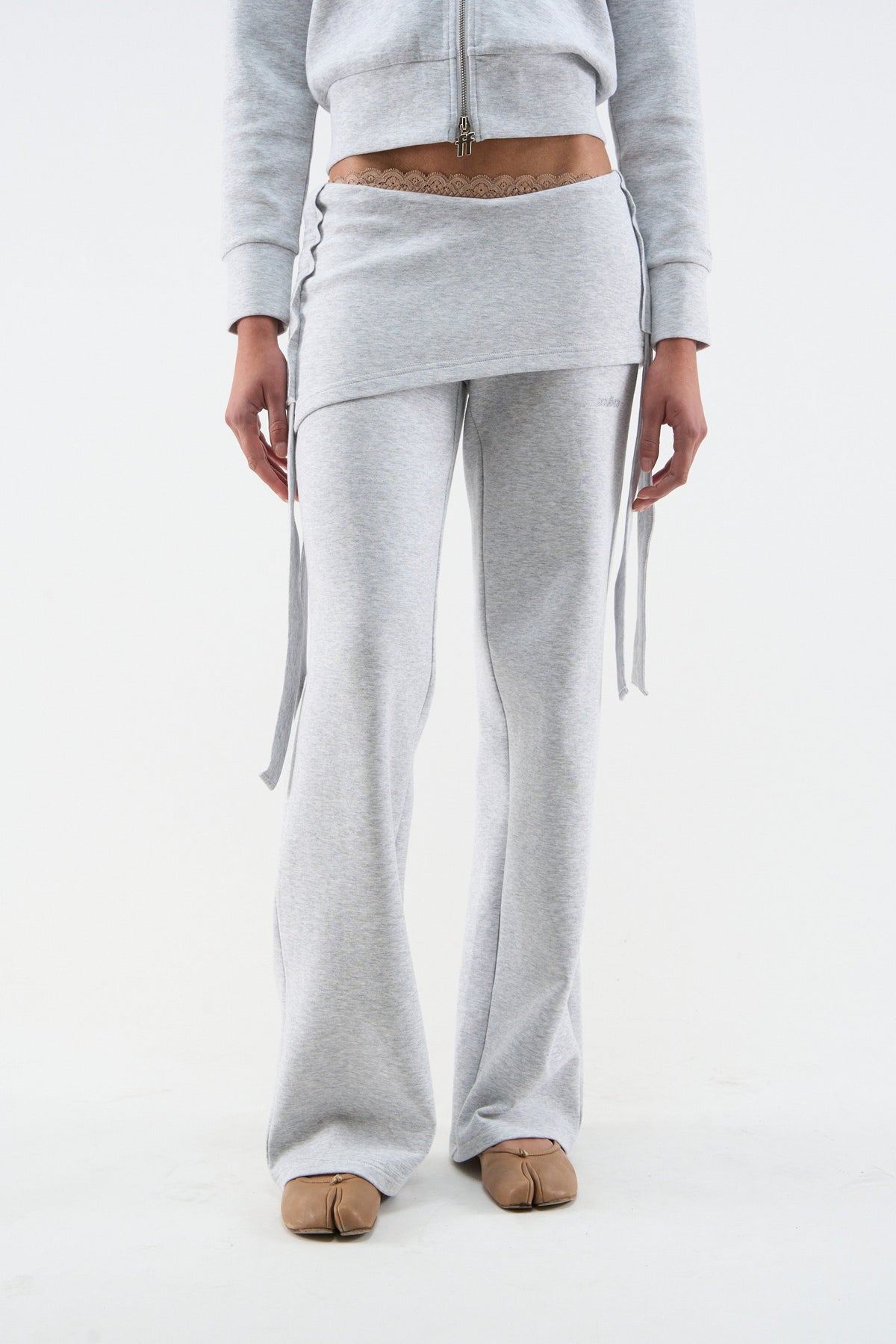 Pantalones melange grises acogedores