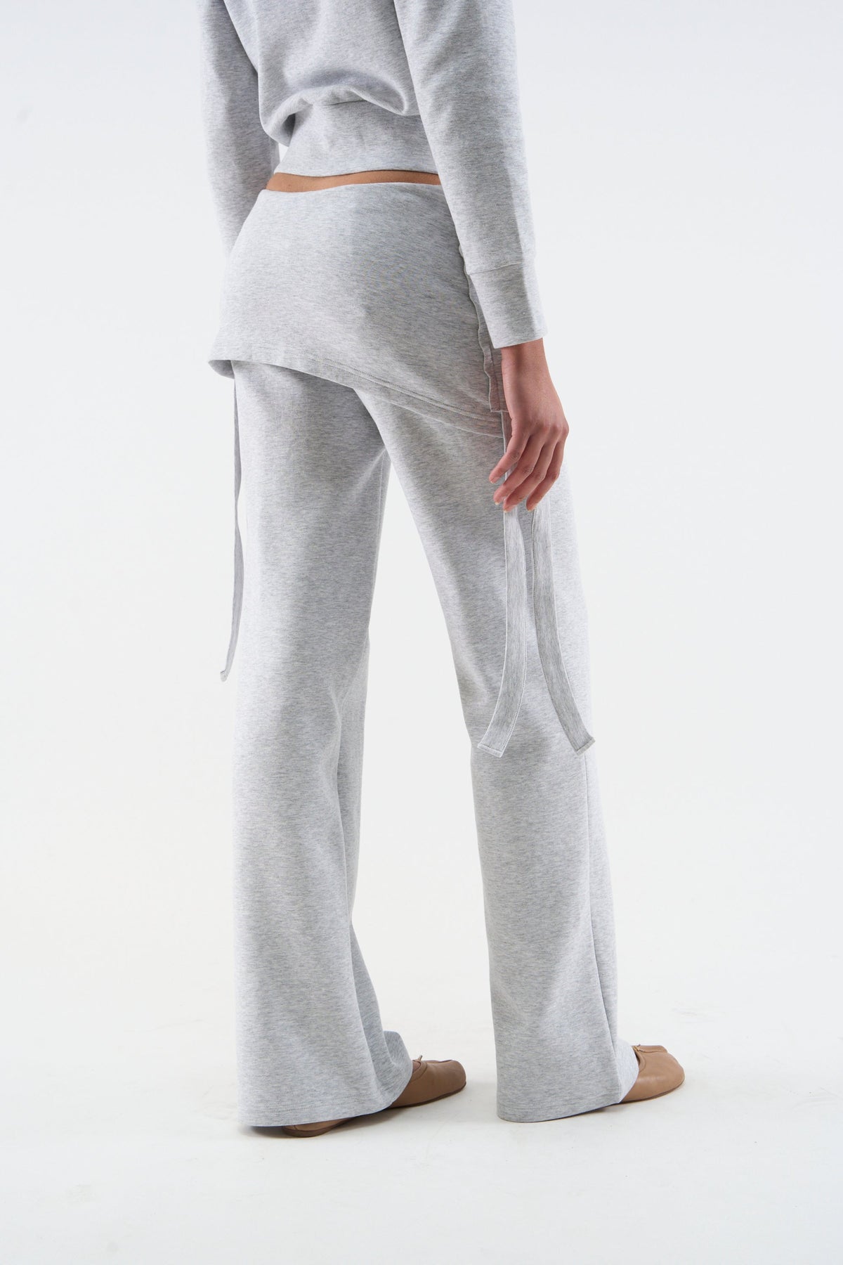 Pantalones melange grises acogedores