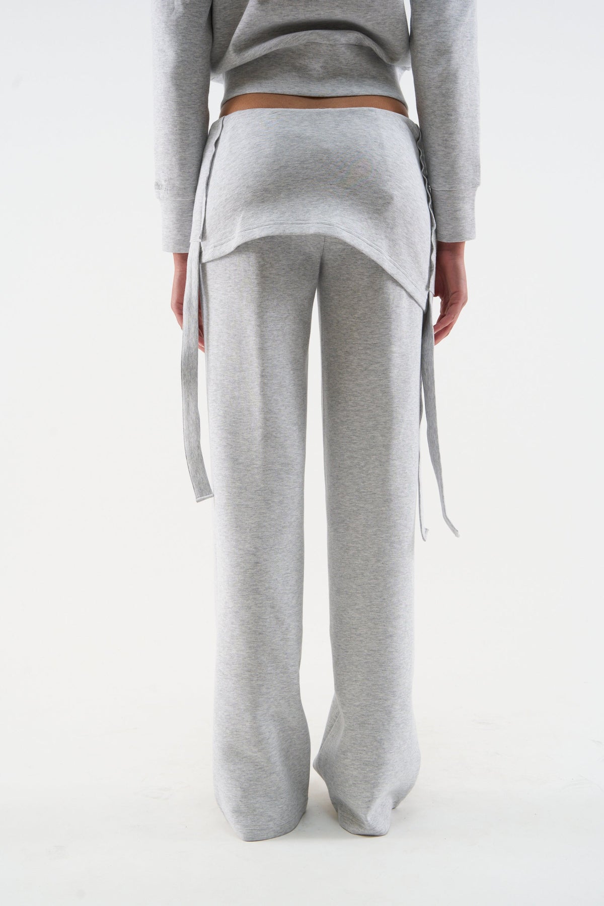 Pantalones melange grises acogedores