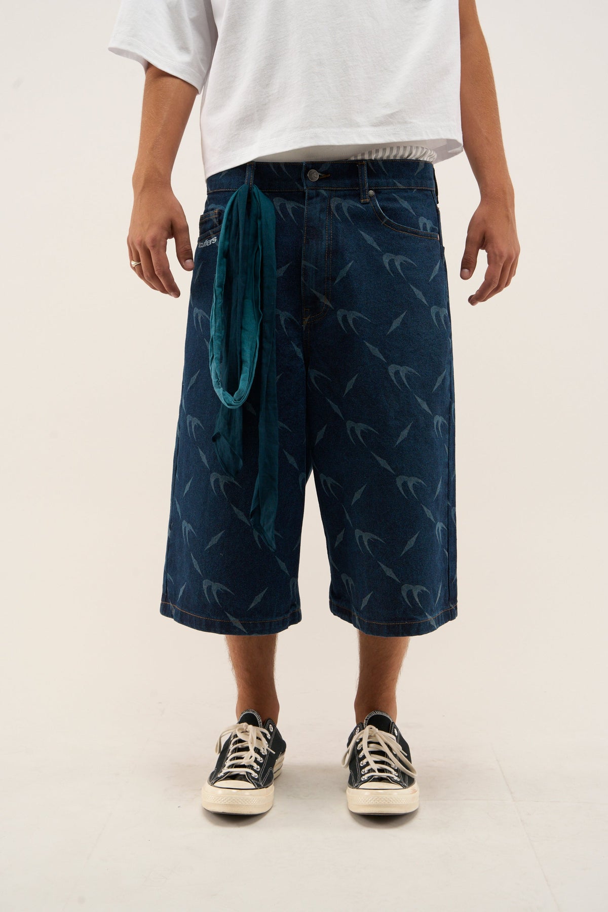 Jorts plateados azul oscuro