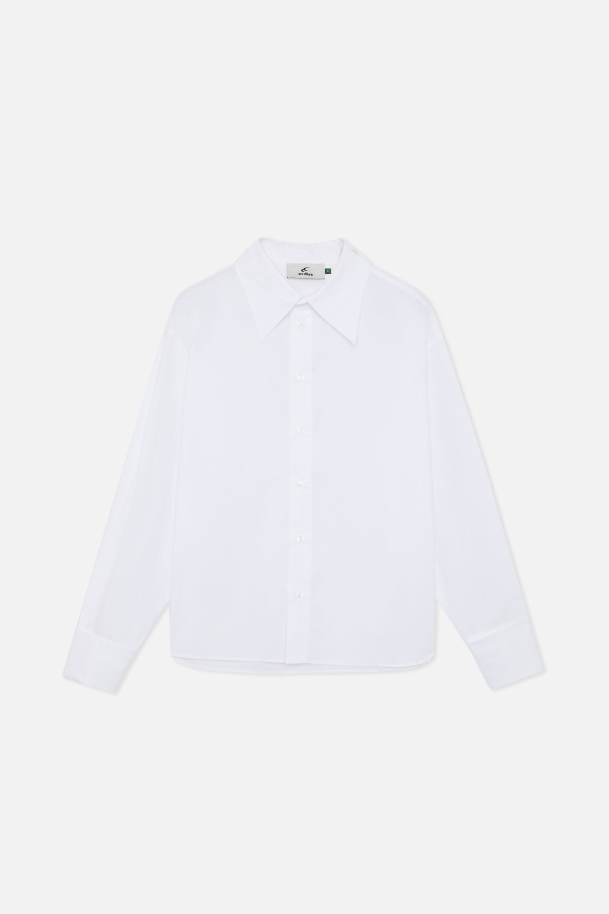 Camisa blanca de noche