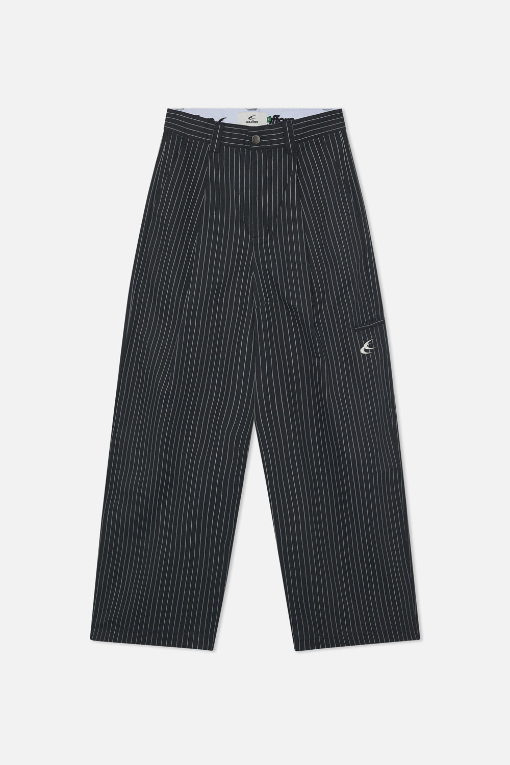 Pantalones negros a rayas diplomáticas