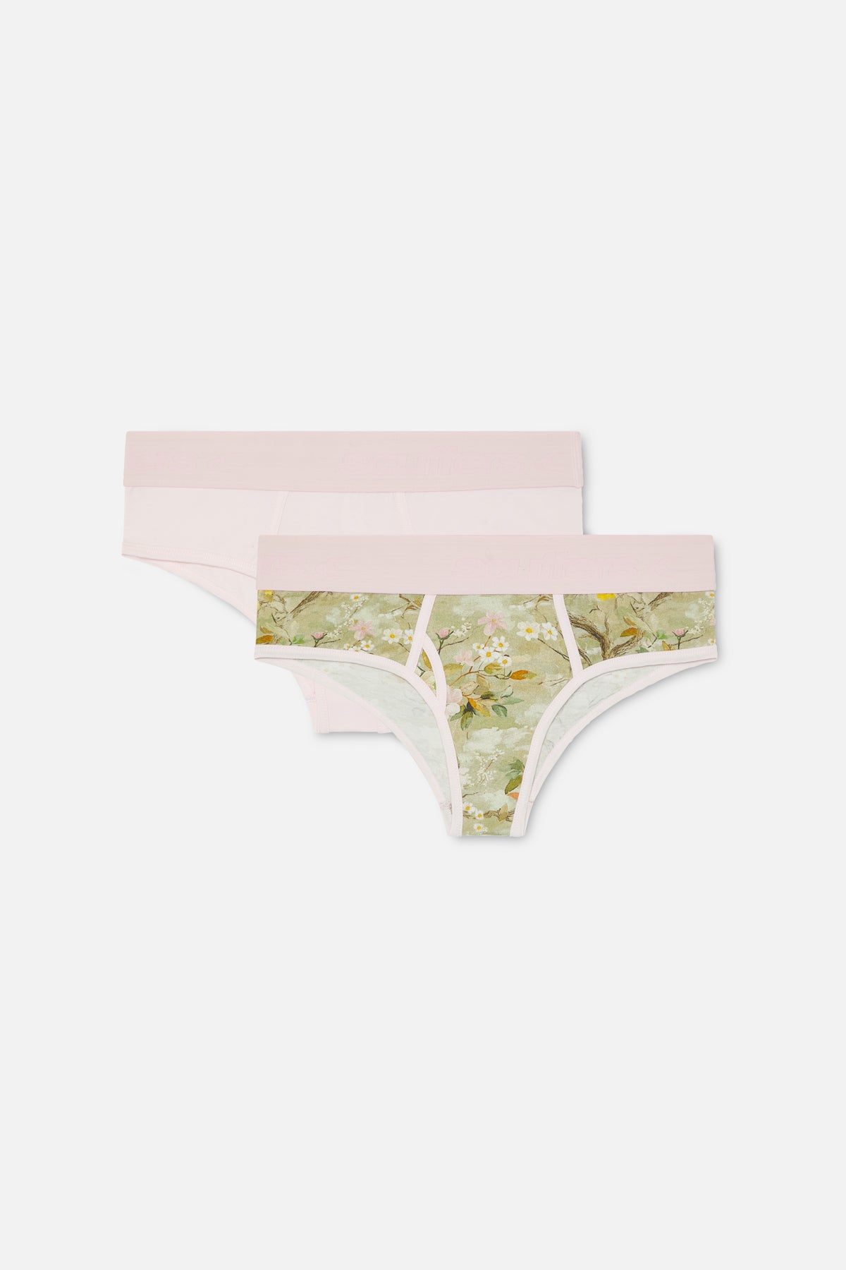 Flor natural y Shorties rosas