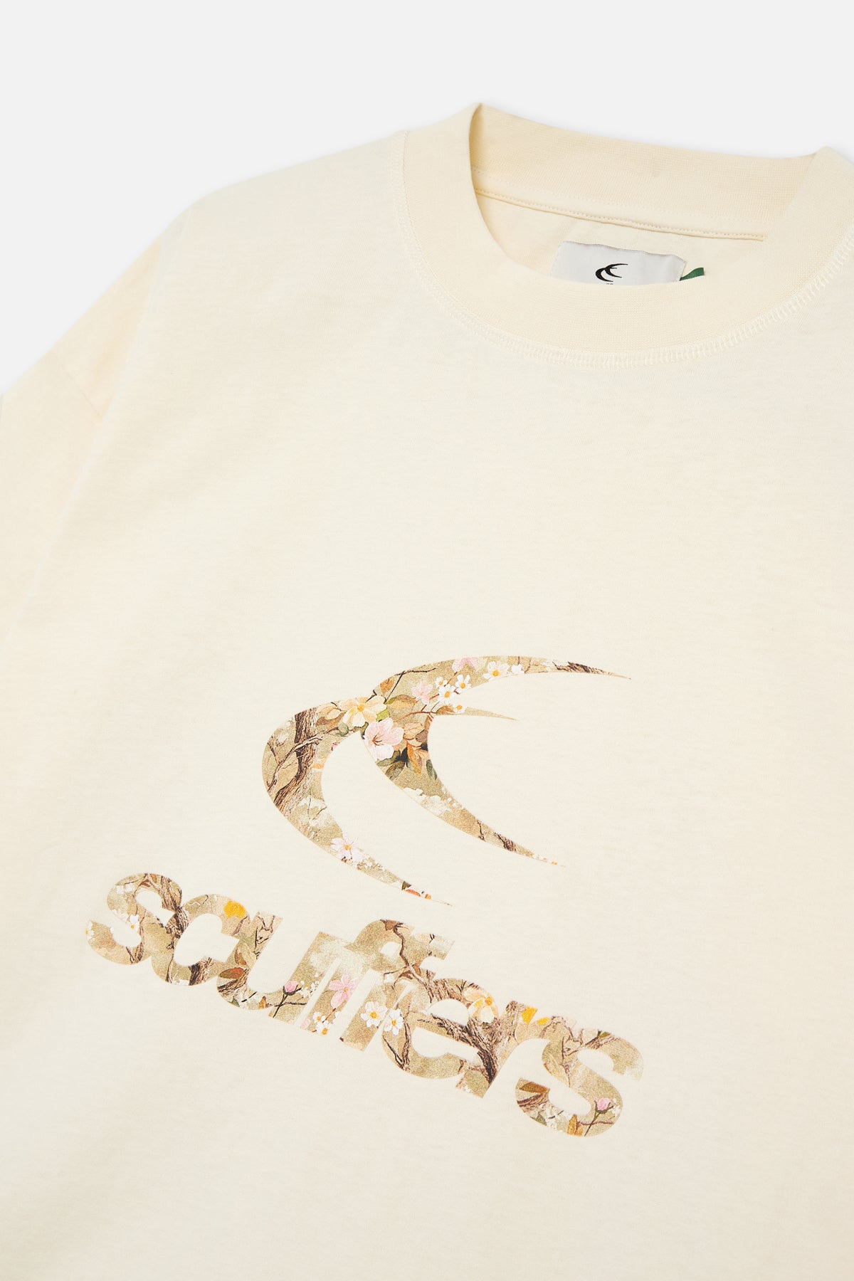Camiseta Cruda Flor Natural
