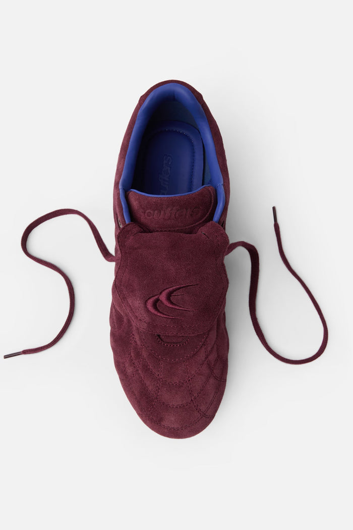 Zapatilla icónica de ante color burdeos