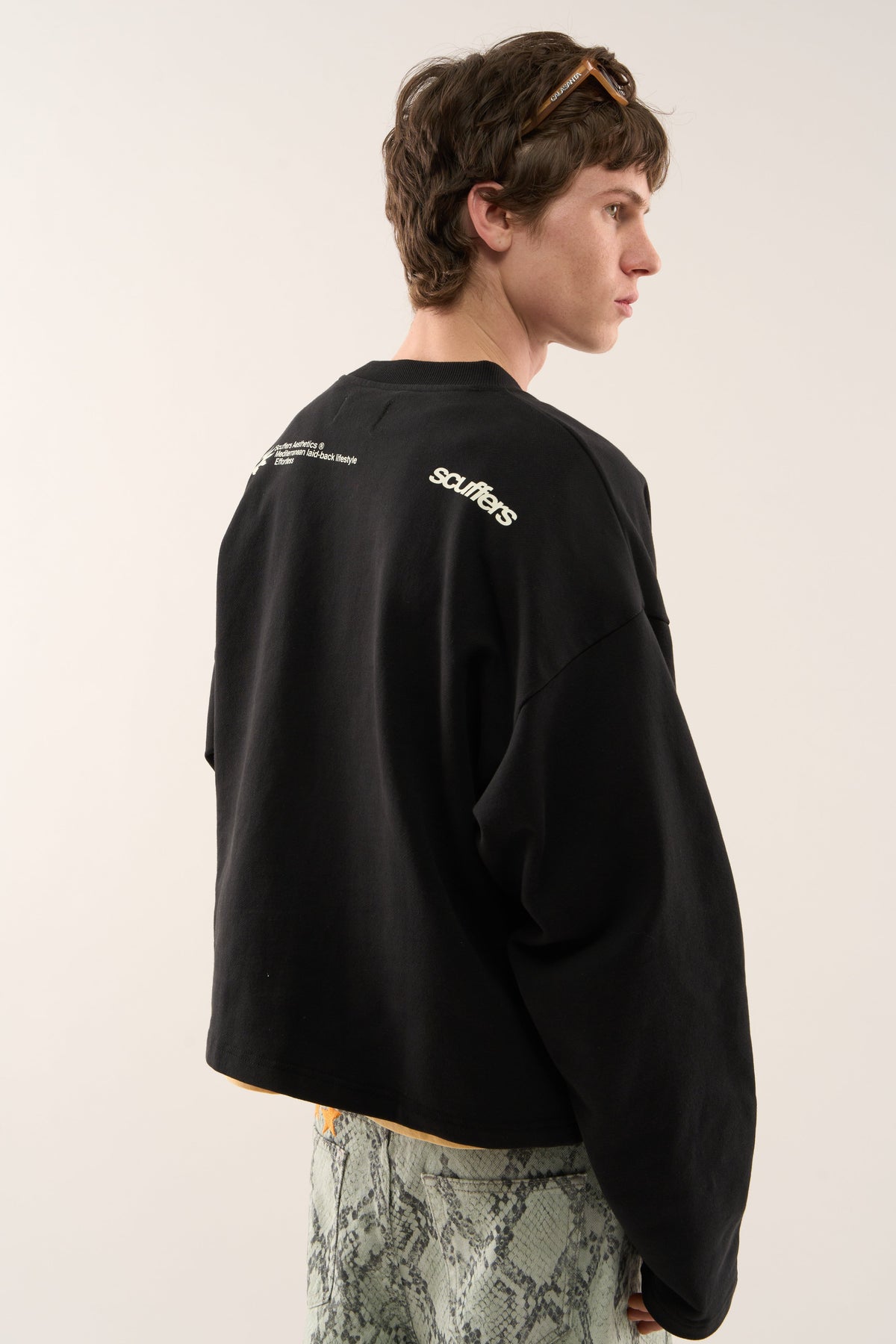 Sudadera negra Costa
