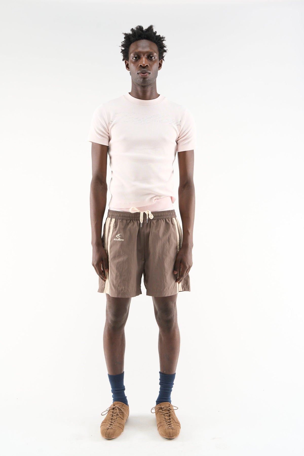 Nuevos shorts marrones Tech