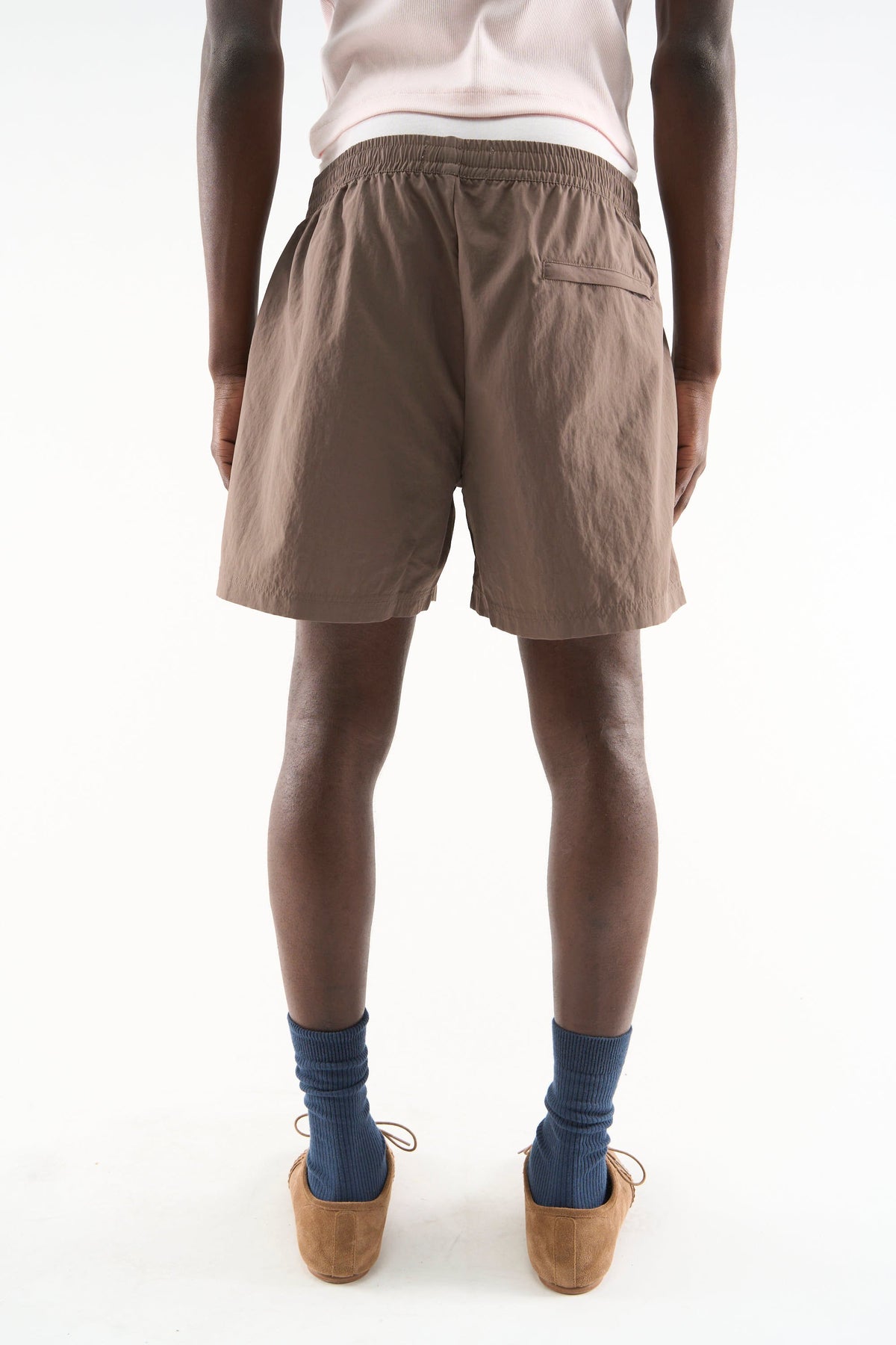 Nuevos shorts marrones Tech