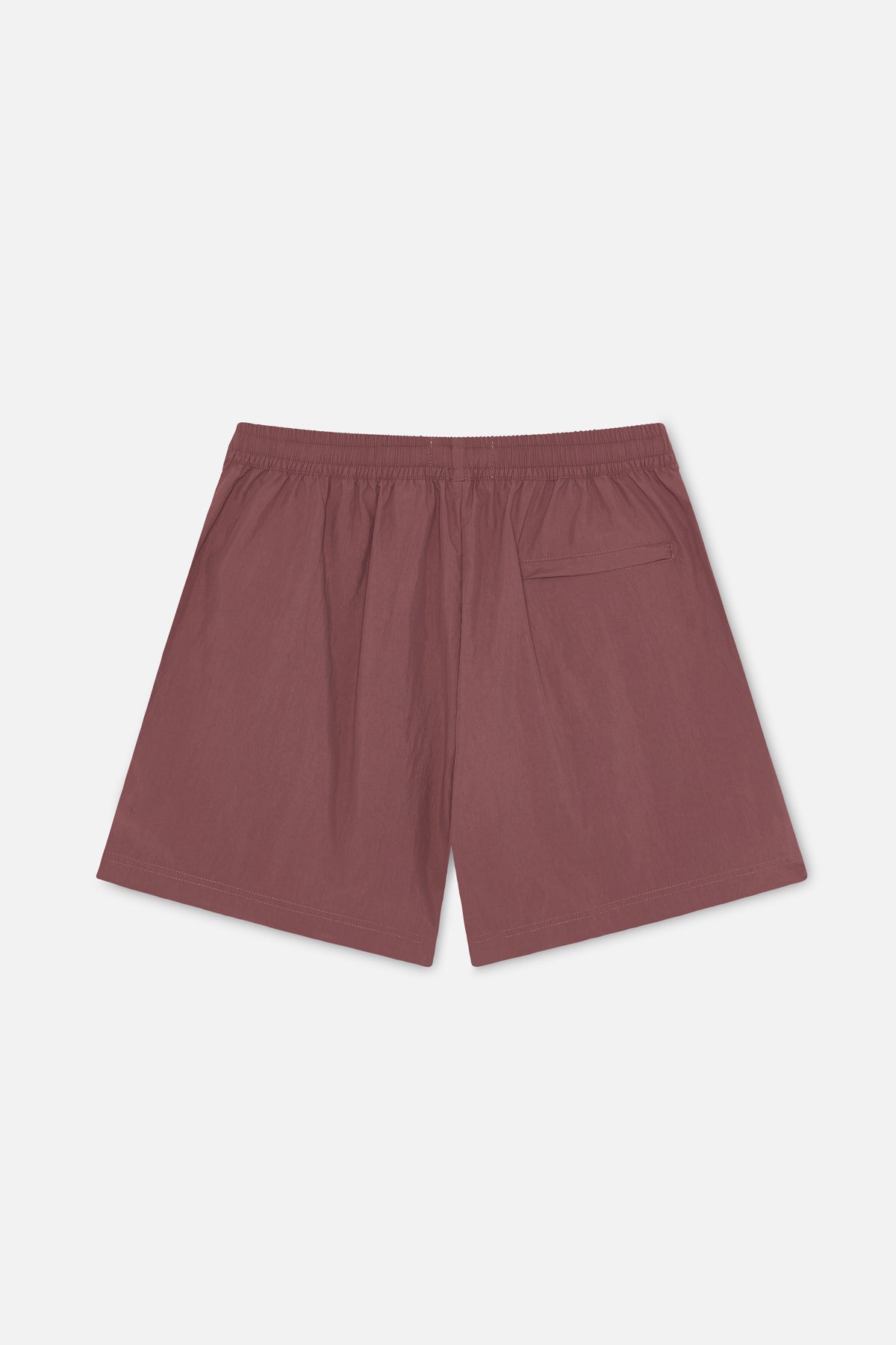 Pantalones cortos tech color borgoña