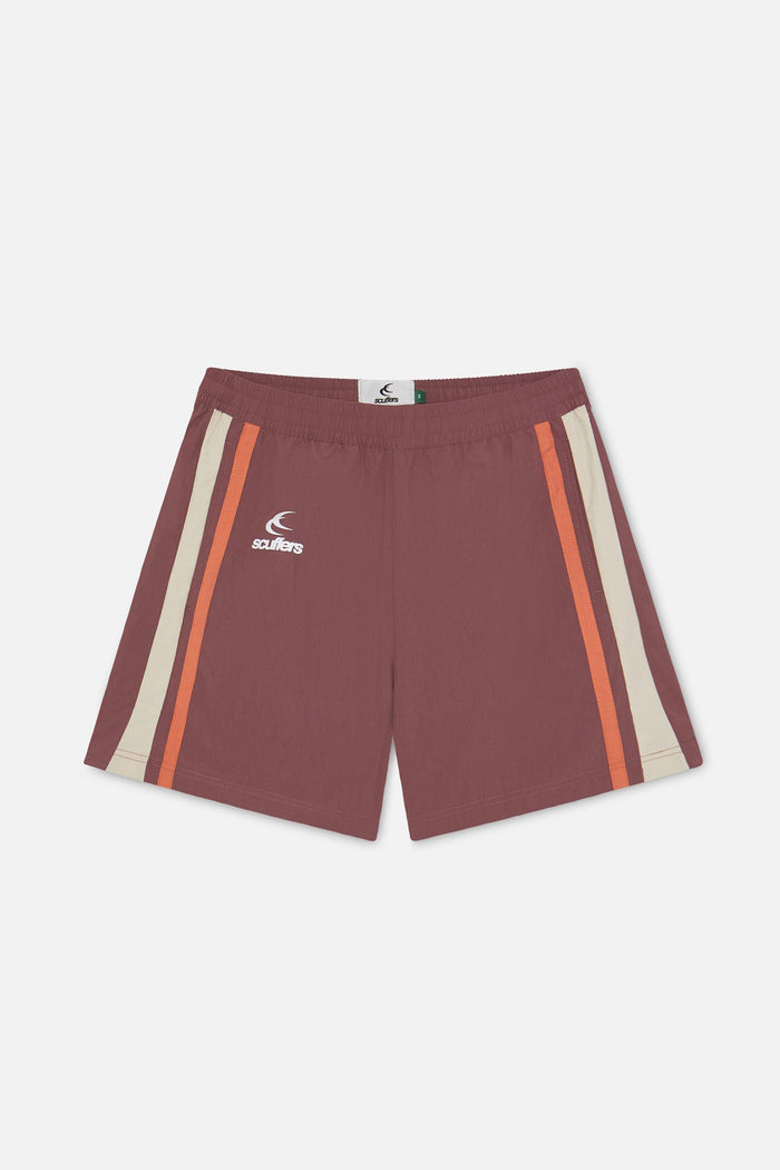 Pantalones cortos tech color borgoña